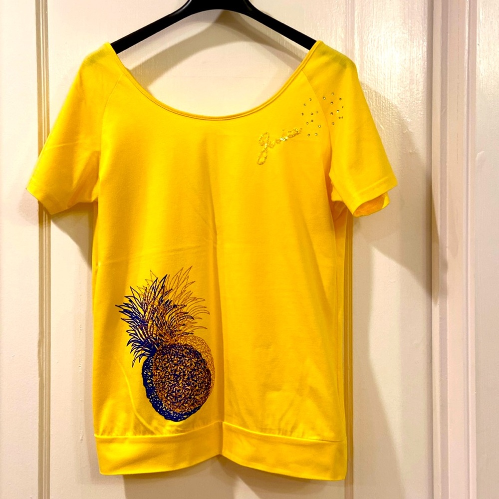 NWOT - 100% Cotton Top - Yellow - Size S